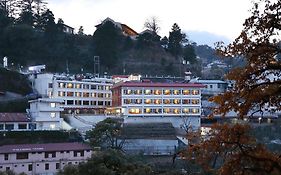 Vishnu Palace Hotel In Mussoorie 3*